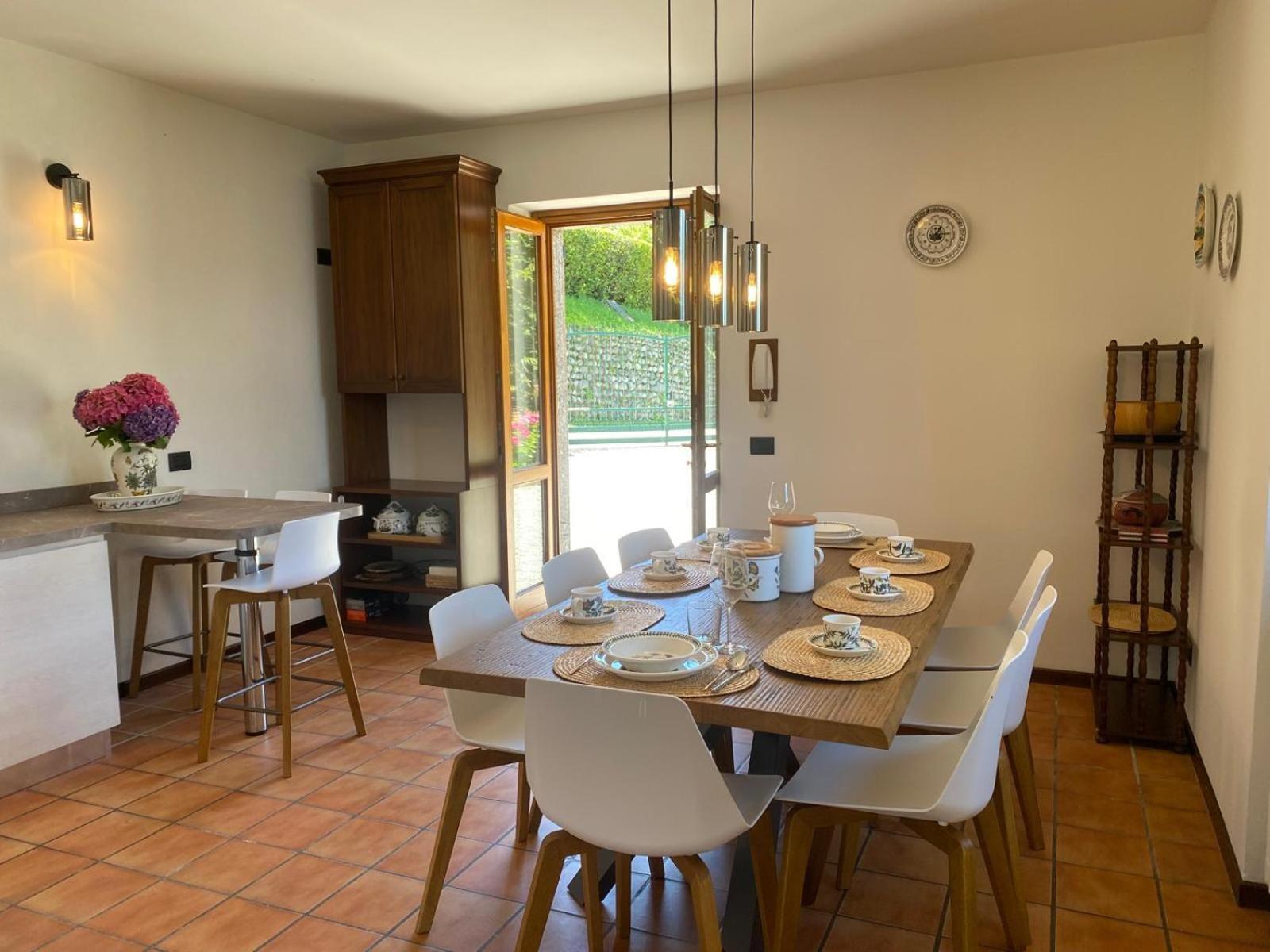 Villa La Punta Беладжо Екстериор снимка